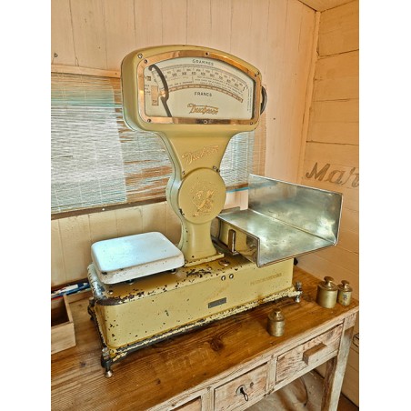 Balance d'épicerie Duchesne année estimée 1920